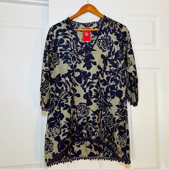Johnny Was Tops - Johnny Was 100% Silk 3/4 Sleeve Tunic Top